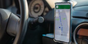 Roulez malin : comment Waze, Maps et Coyote vous font économiser de l'argent ? 
