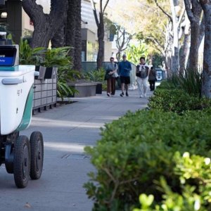 Ces robots autonomes vont bientôt livrer vos colis en France 