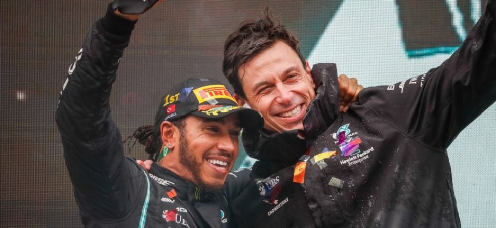 Mercedes : Wolff n'écarte pas un éventuel départ de Hamilton