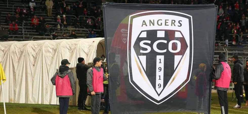 Angers et le Paris FC suspendus par la FIFA de mercato estival