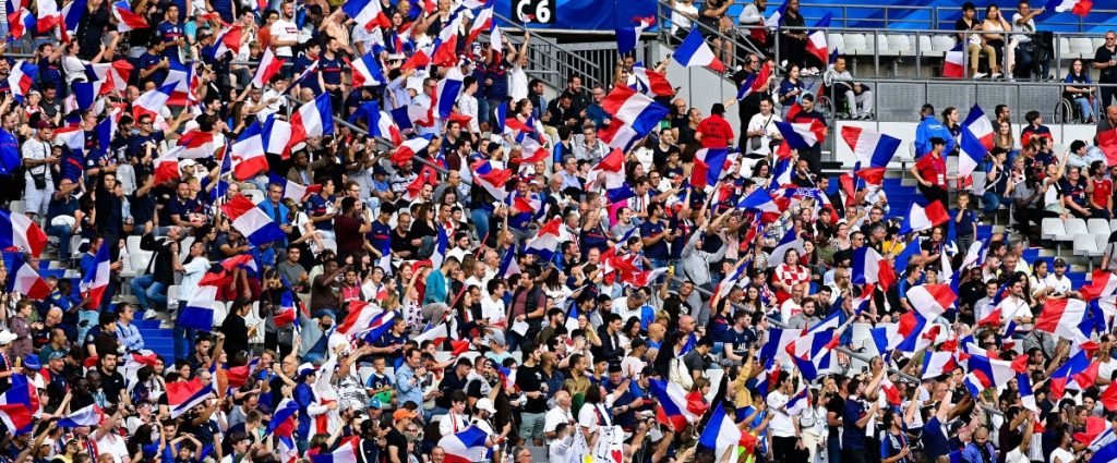 Coupe du monde 2022 : les supporters français s'agacent du manque  d'implication de la FFF