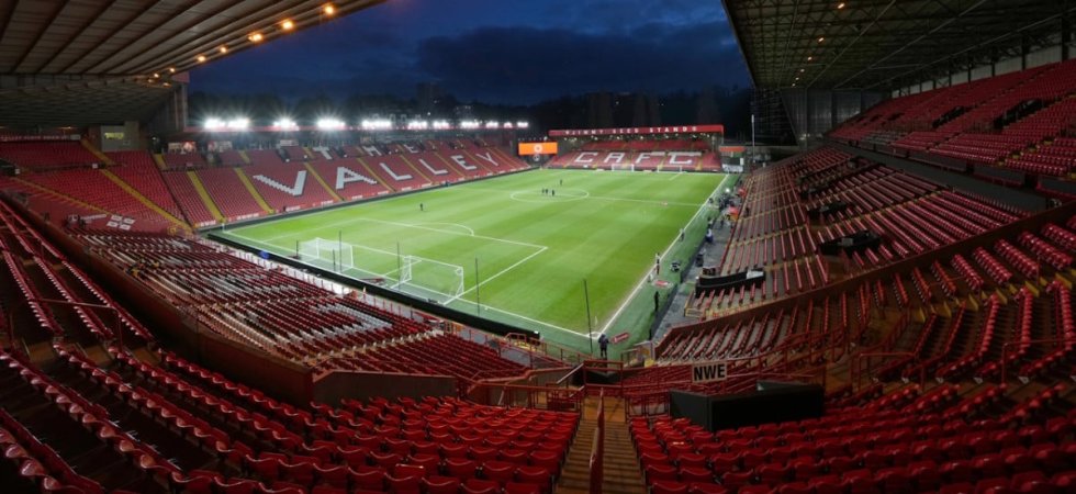 Charlton : Un mort découvert au stade