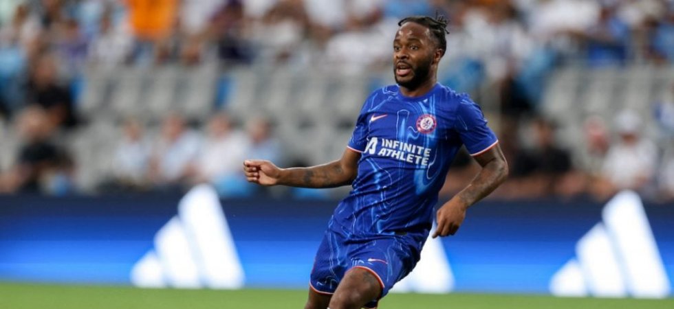 Chelsea : Sterling s'étonne de sa non-convocation face à City 