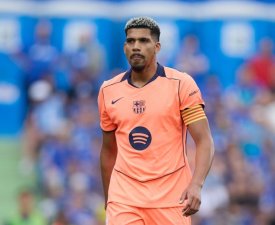 FC Barcelone : Araujo s'engage en faveur de Liverpool (officiel)