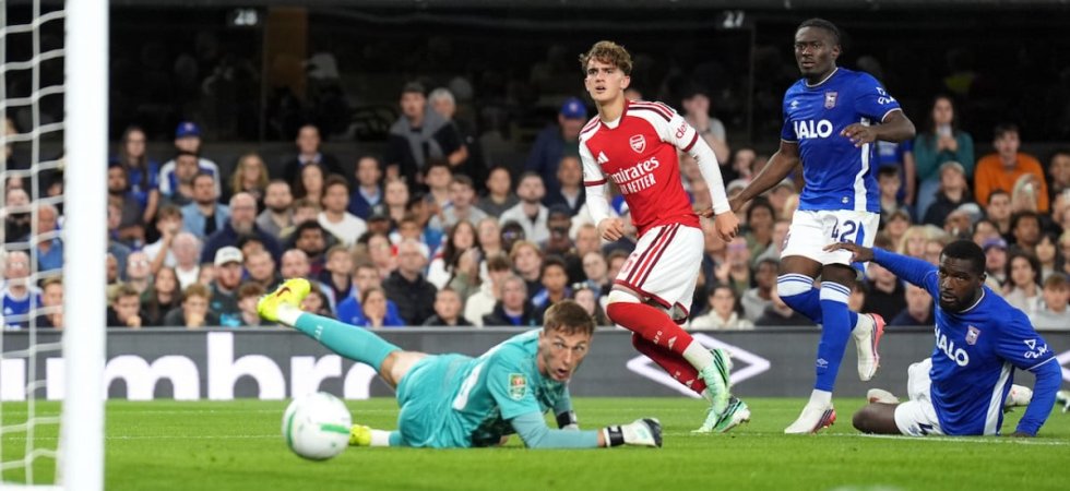 Arsenal : À 16 ans Dowman brille avec les Gunners