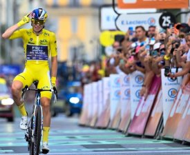 Tour de France (F/E9) : Vollering remporte l'ultime étape et s'offre un second sacre sur la Grande Boucle