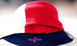 Angleterre : Une croix de la discorde sur le nouveau maillot 