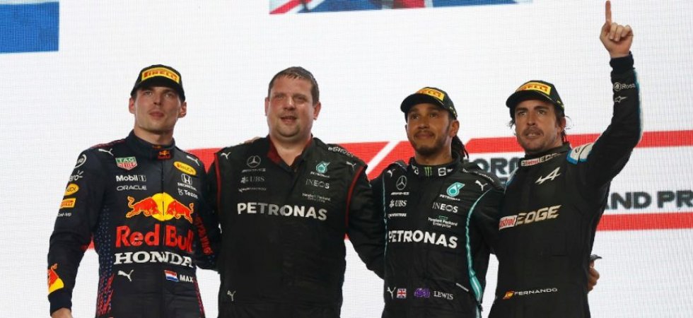 GP du Qatar : Deuxième victoire de suite pour Hamilton devant Verstappen, Alonso monte sur le podium