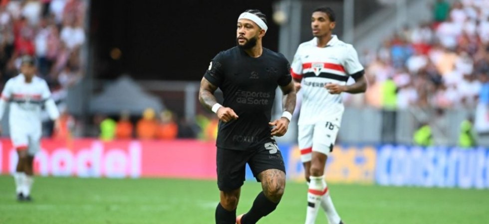 Corinthians : Depay pourrait déjà quitter le club 