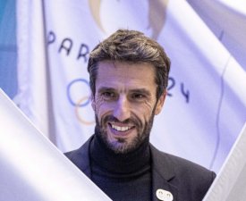 Paris 2024 : Estanguet remet la Légion d'honneur au doyen des champions olympiques
