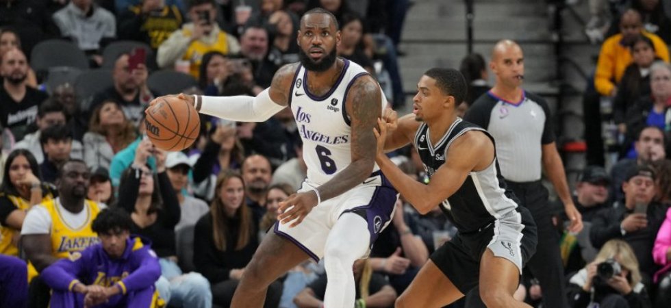 Basket - NBA : James porte les Lakers, Phoenix sur sa lancée