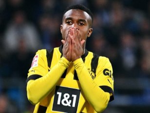 Dortmund : Moukoko, la Premier League à l'affût