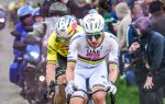 Paris-Roubaix : Pogacar admet n'avoir pas pu rivaliser avec Van Aert