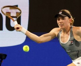 WTA - Miami : Alexandrova renverse Pegula et file en demi-finale 