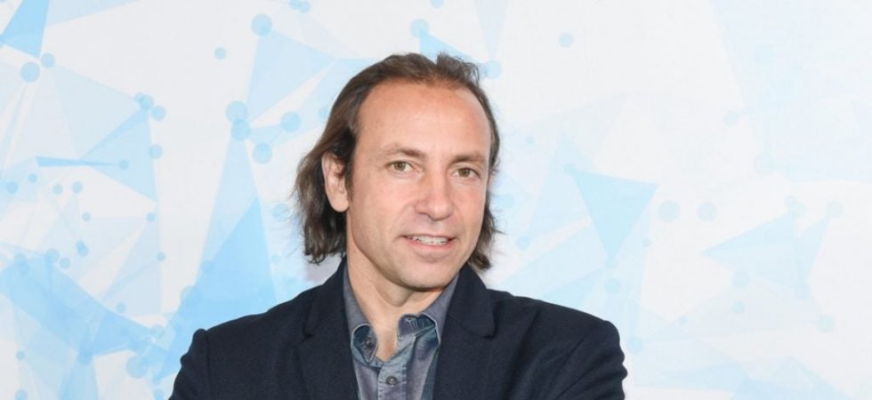 Que deviens-tu, Philippe Candeloro ? 