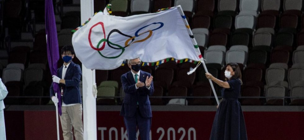 Tokyo 2020 a transmis le drapeau olympique à Paris 2024