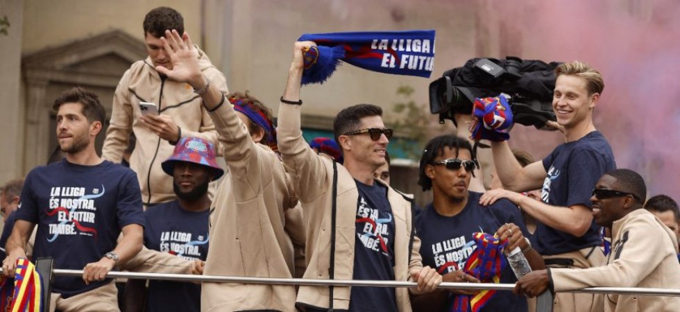 FC Barcelone : Un titre de champion d'Espagne célébré, le nom de Messi scandé