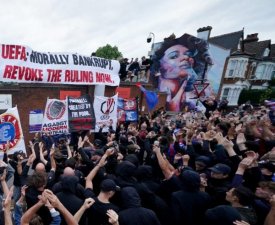 Crystal Palace : Les fans ciblent l'UEFA et Textor après la rétrogradation en Ligue Conférence 