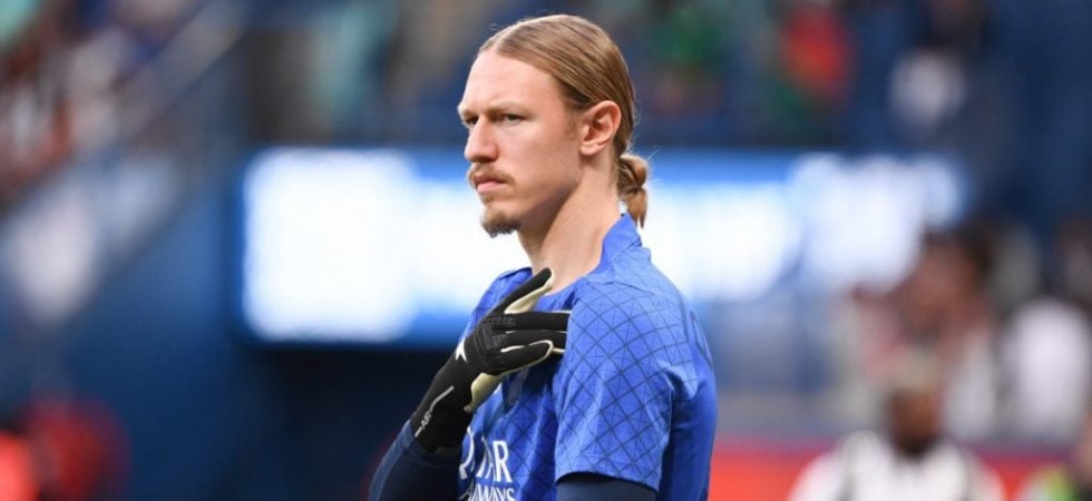 PSG : Safonov envoie un message à Luis Enrique 