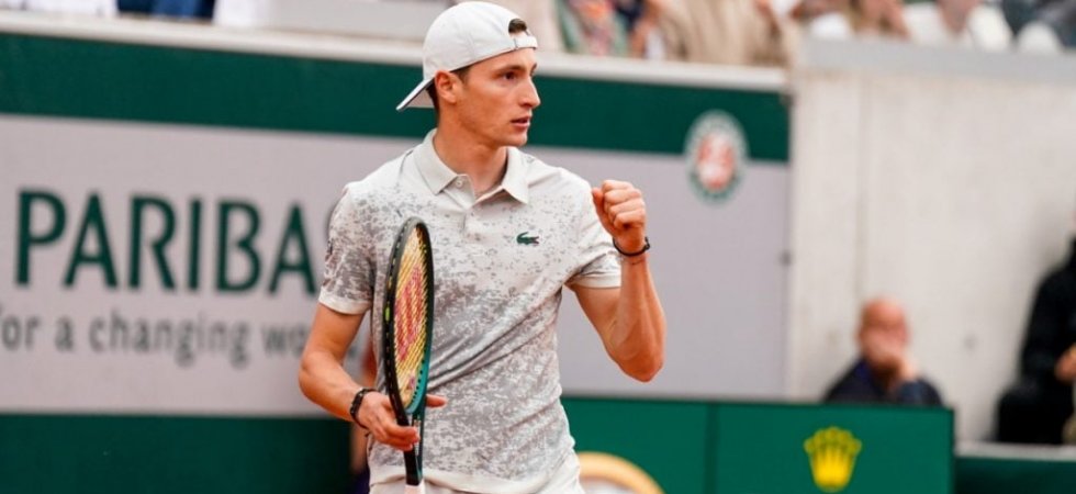 Roland-Garros (H) : Humbert se qualifie en trois sets 