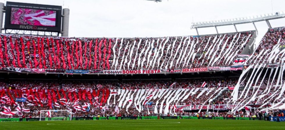 Argentine : River - Boca, un tifo... monumental 