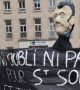 Une enquête ouverte après l’incendie d’un mannequin à l'effigie d’Emmanuel Macron