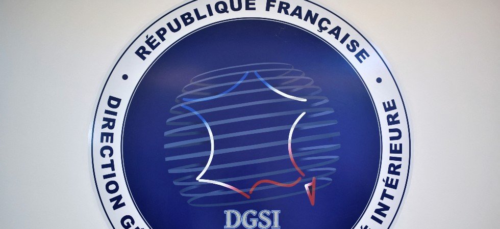 DGSI : des policiers en garde à vue, accusés d'avoir violé le secret-défense et "nourri" un journaliste