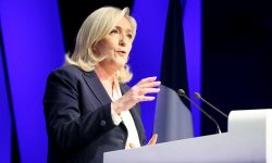 Présidentielle : Marine Le Pen "bousculée assez violemment" en Guadeloupe