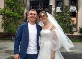 En Ukraine, se marier malgré la guerre