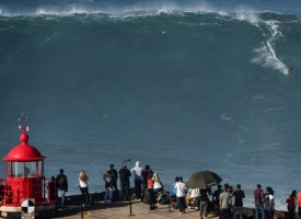 L'Allemand Sebastian Steudtner nouveau détenteur du record de la plus grosse vague surfée