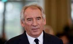 Majorité présidentielle: Bayrou appelle à éviter les "guerres de clans"