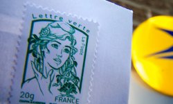 Contraception, Smic, UE, prix du timbre... Ce qui change au 1er janvier 2022