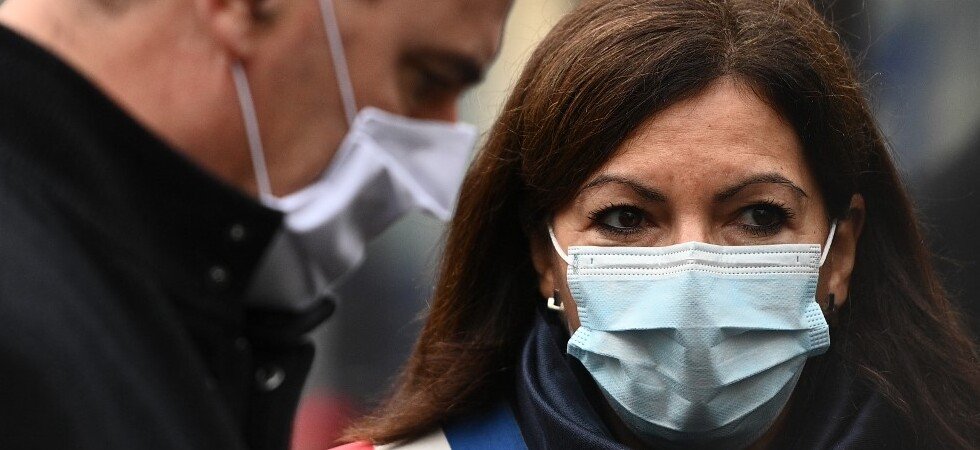 Covid-19 : "il nous faudra huit mois pour vacciner les Parisiens", s'inquiète Anne Hidalgo